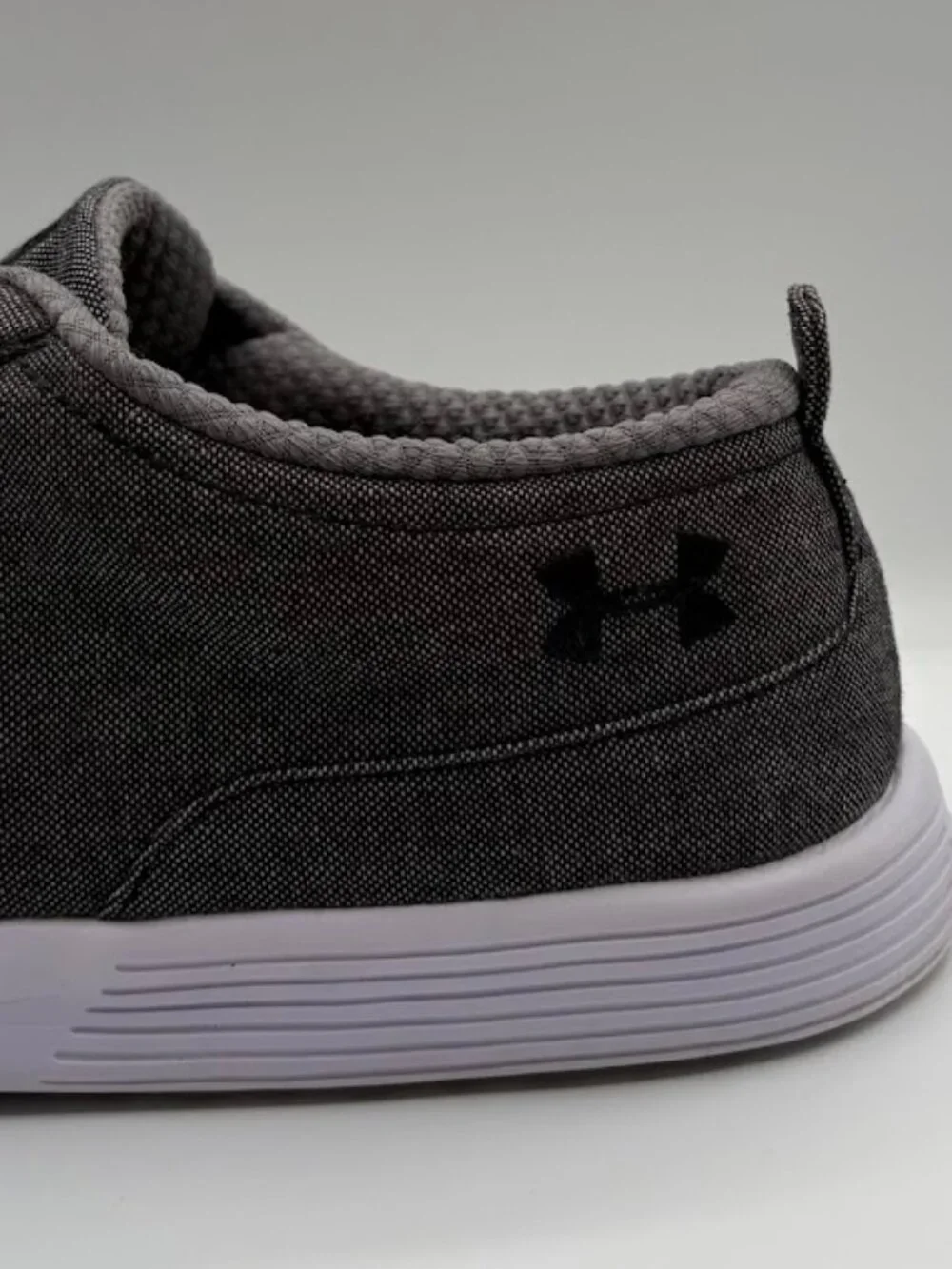 Under Armour Men's Size 10 Street Encounter III canvas slip-on shoe